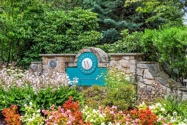 248 Albion Street 215, Wakefield, MA 01880