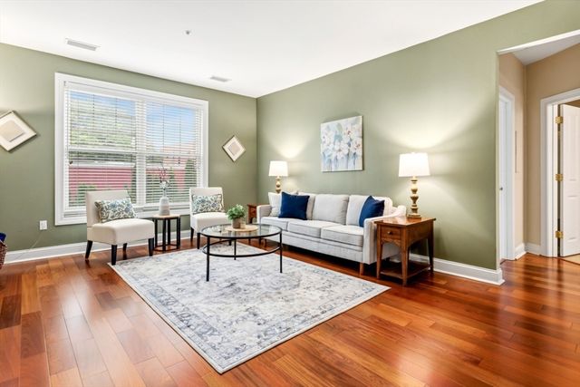 248 Albion Street 215, Wakefield, MA 01880