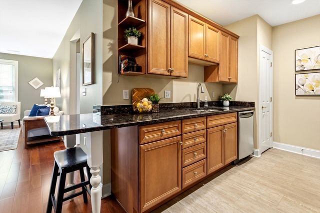 248 Albion Street 215, Wakefield, MA 01880