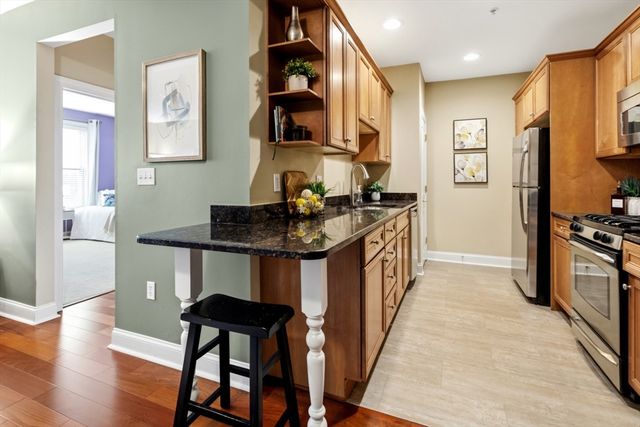 248 Albion Street 215, Wakefield, MA 01880