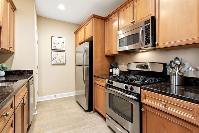 248 Albion Street 215, Wakefield, MA 01880