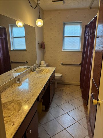 3817 Wedgworth Road S, Fort Worth, TX 76133