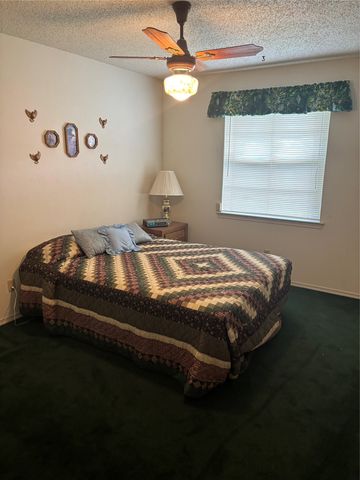 3817 Wedgworth Road S, Fort Worth, TX 76133