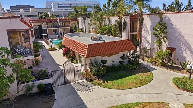 5477 Nestle Avenue 11, Tarzana, CA 91356