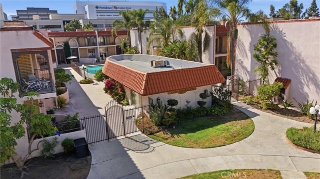 5477 Nestle Avenue 11, Tarzana, CA 91356