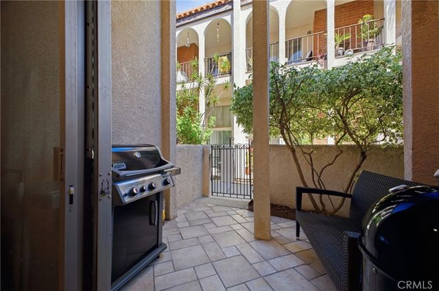 5477 Nestle Avenue 11, Tarzana, CA 91356