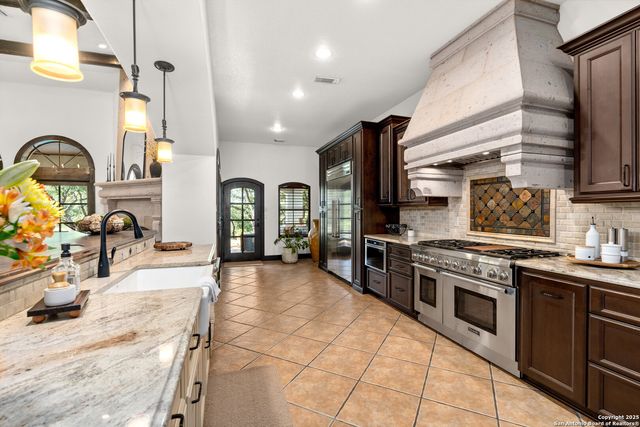 317 Park Ridge, Boerne, TX 78006