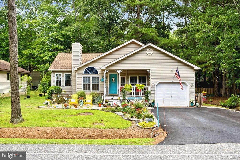 1042 OCEAN PKWY, Ocean Pines, MD 21811