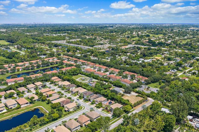4833 Nash Trail, Lake Worth, FL 33463