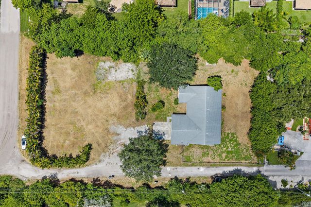 4833 Nash Trail, Lake Worth, FL 33463