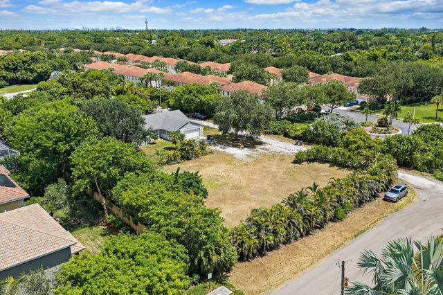 4833 Nash Trail, Lake Worth, FL 33463