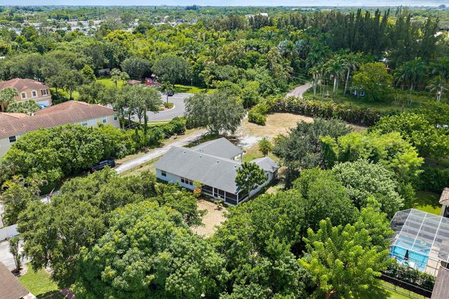 4833 Nash Trail, Lake Worth, FL 33463