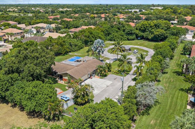 4833 Nash Trail, Lake Worth, FL 33463