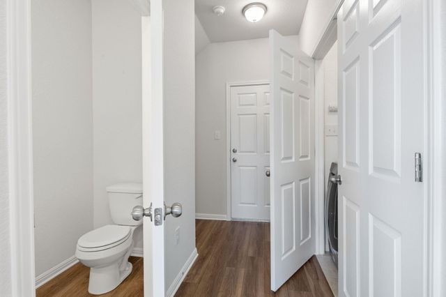 211 Silver Glen DR, Kyle, TX 78640