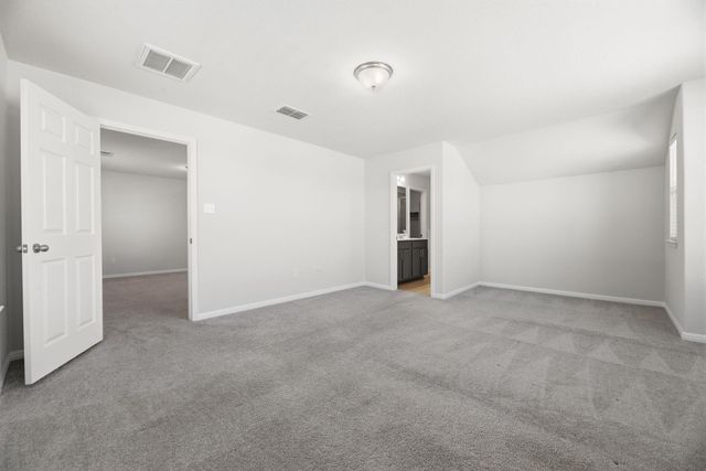 211 Silver Glen DR, Kyle, TX 78640