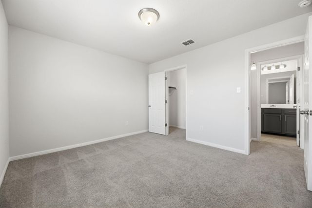 211 Silver Glen DR, Kyle, TX 78640