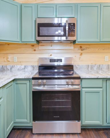 875 WILLOW LN, Mt Jackson, VA 22842