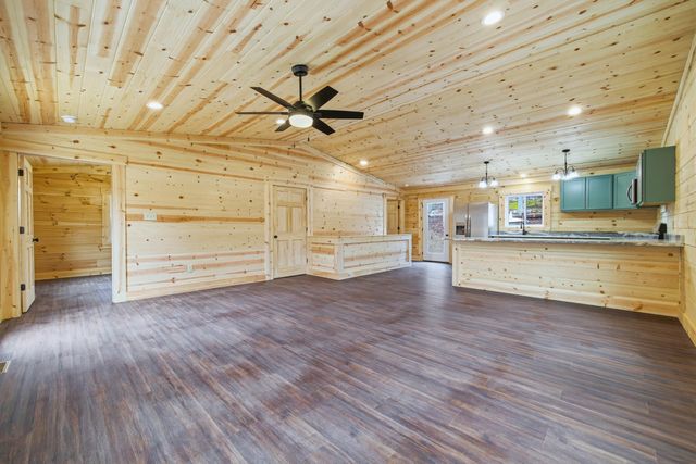 875 WILLOW LN, Mt Jackson, VA 22842