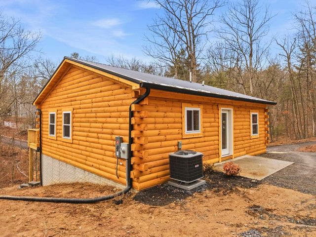 875 WILLOW LN, Mt Jackson, VA 22842