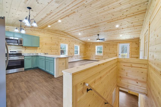 875 WILLOW LN, Mt Jackson, VA 22842