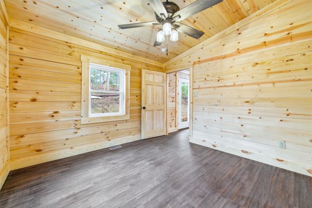 875 WILLOW LN, Mt Jackson, VA 22842