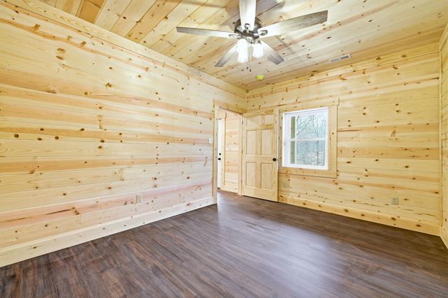 875 WILLOW LN, Mt Jackson, VA 22842