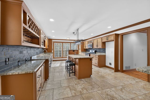 916 Highway 36 W, Barnesville, GA 30204