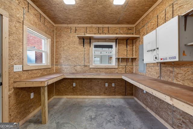 916 Highway 36 W, Barnesville, GA 30204