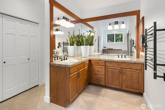 32511 SE 111th Place, Issaquah, WA 98027