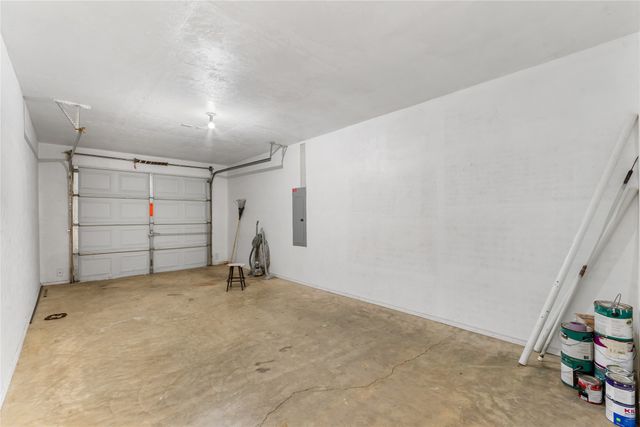 1035 N Ravinia Drive, Dallas, TX 75211