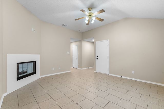 1035 N Ravinia Drive, Dallas, TX 75211