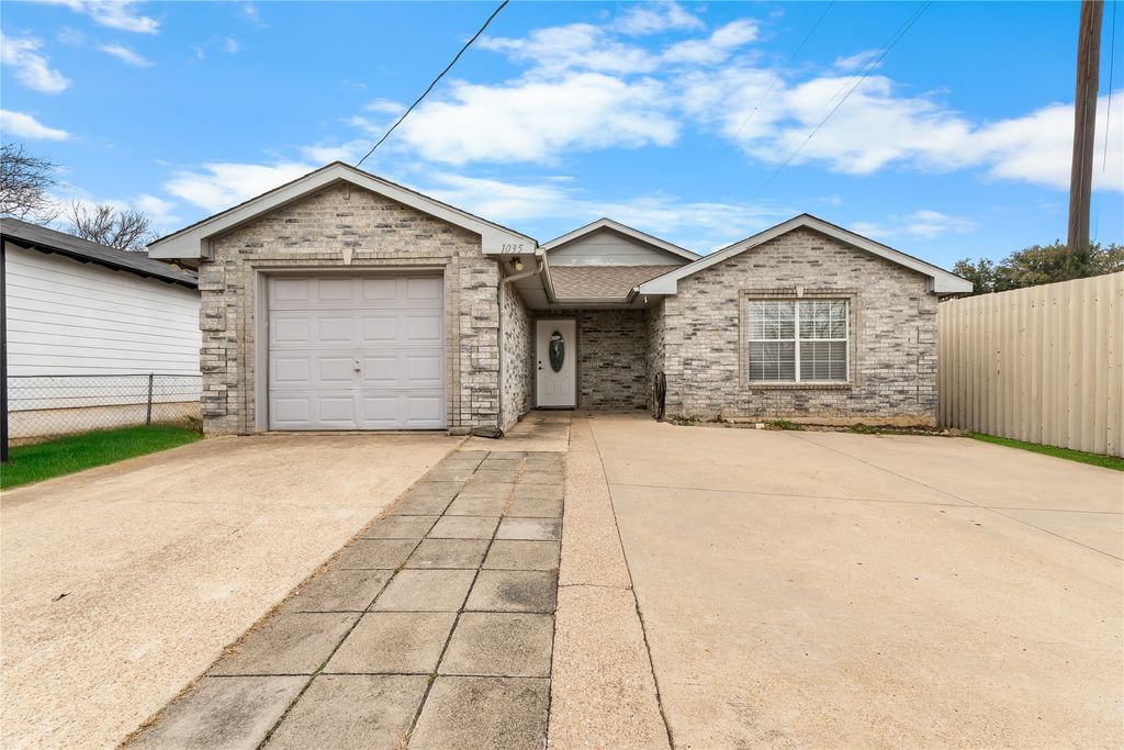 1035 N Ravinia Drive, Dallas, TX 75211