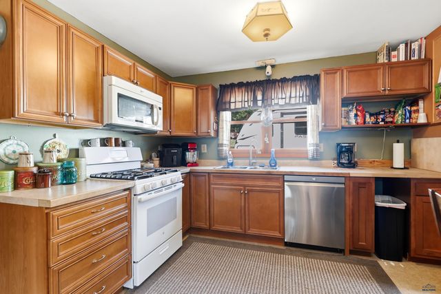 416 MATTHEW ST, Lead, SD 57754