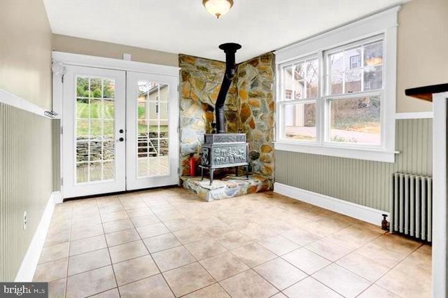 19 MAPLE RD, York, PA 17403