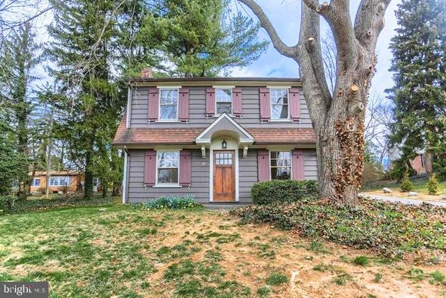 19 MAPLE RD, York, PA 17403