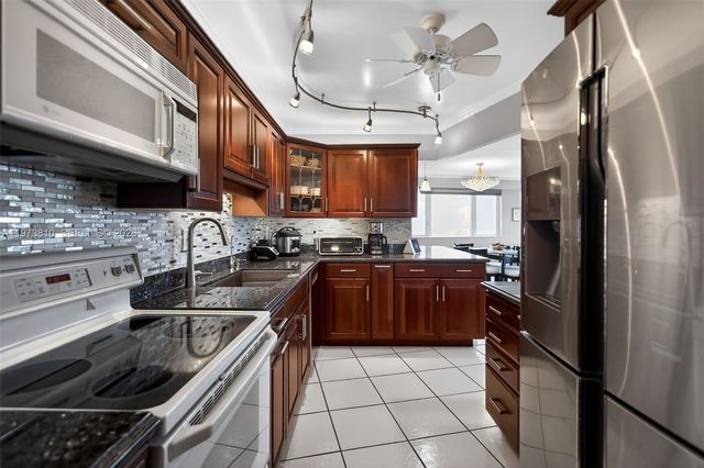 3000 Holiday Dr 1505, Fort Lauderdale, FL 33316