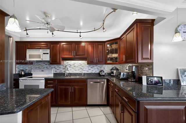 3000 Holiday Dr 1505, Fort Lauderdale, FL 33316