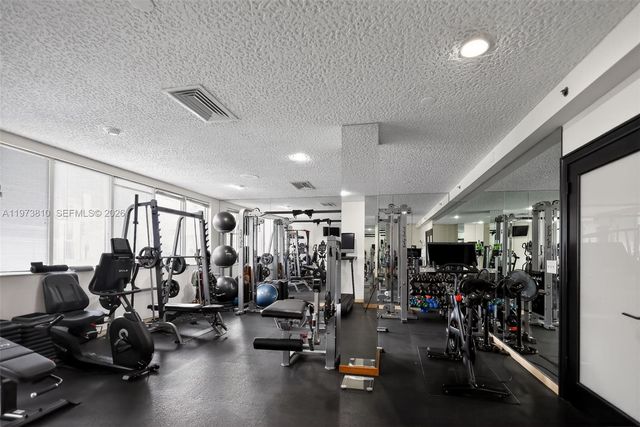 3000 Holiday Dr 1505, Fort Lauderdale, FL 33316