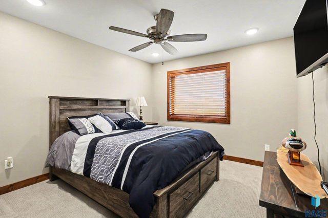 27404 470th Ave Avenue, Lennox, SD 57039