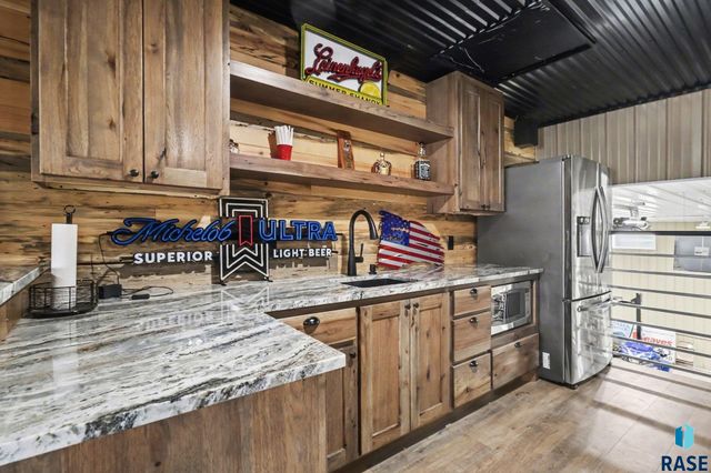 27404 470th Ave Avenue, Lennox, SD 57039