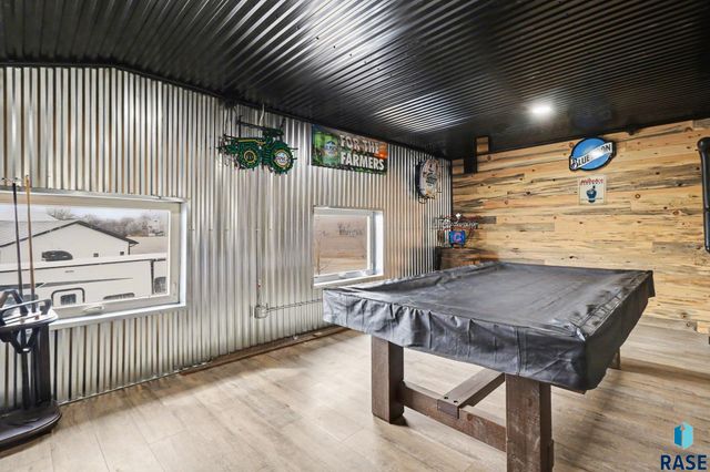 27404 470th Ave Avenue, Lennox, SD 57039