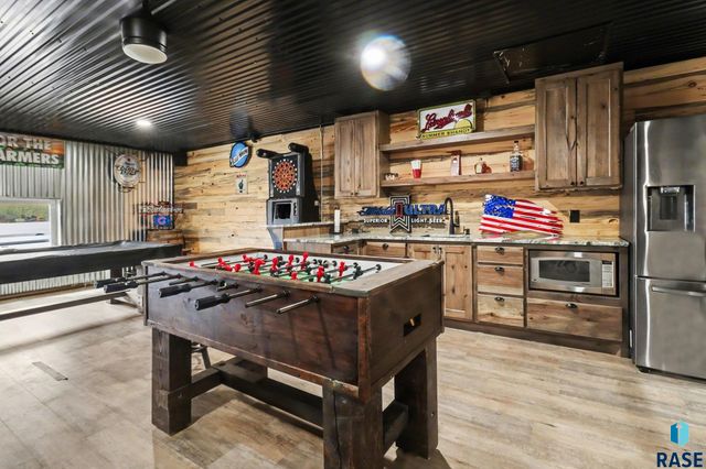 27404 470th Ave Avenue, Lennox, SD 57039