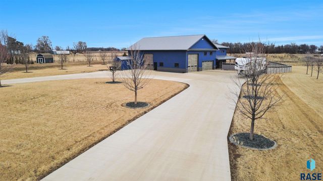27404 470th Ave Avenue, Lennox, SD 57039