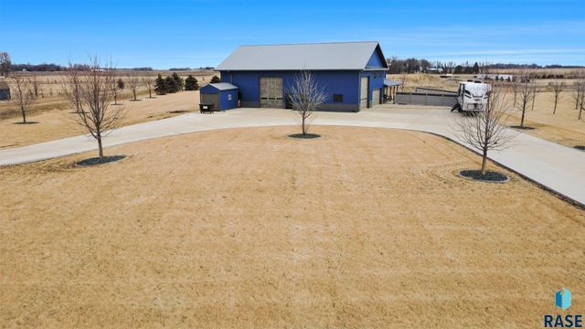 27404 470th Ave Avenue, Lennox, SD 57039