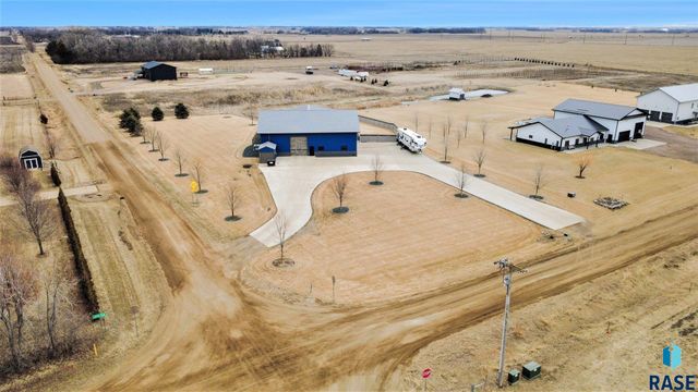 27404 470th Ave Avenue, Lennox, SD 57039