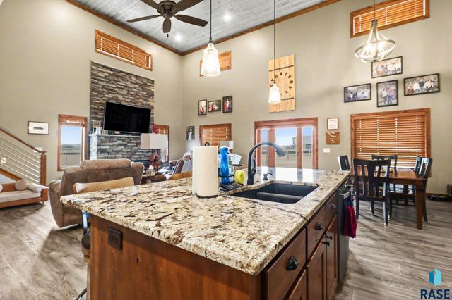 27404 470th Ave Avenue, Lennox, SD 57039