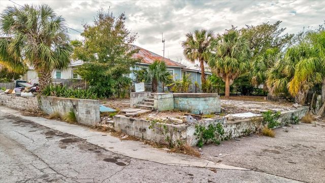 ATHENS STREET, Tarpon Springs, FL 34689