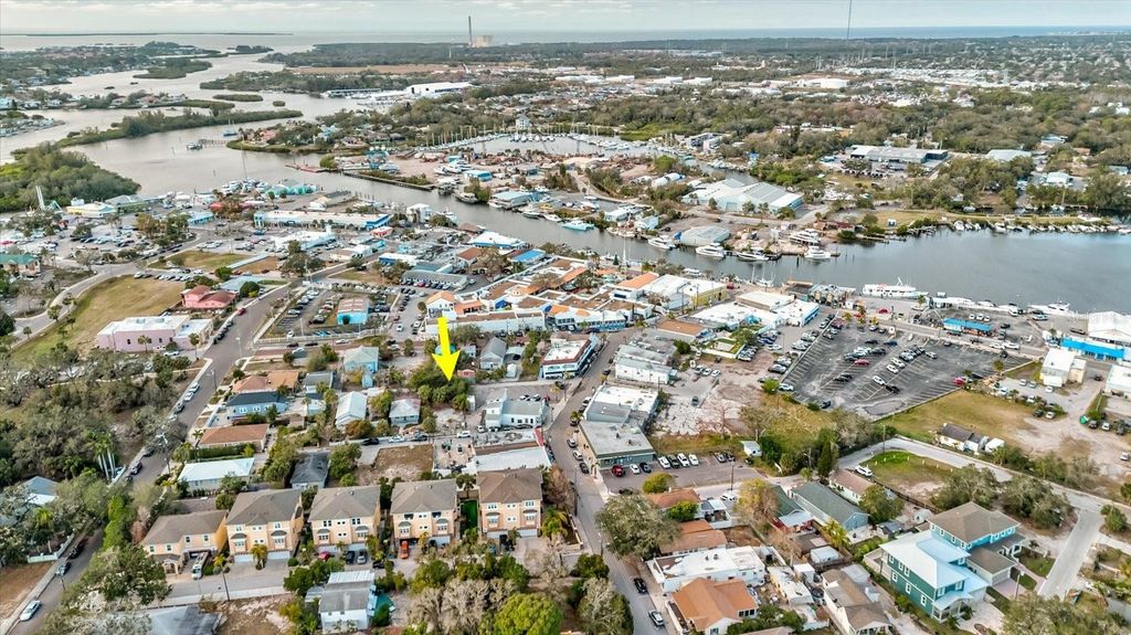 ATHENS STREET, Tarpon Springs, FL 34689
