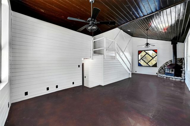 4016 McGregor LN, Dripping Springs, TX 78620