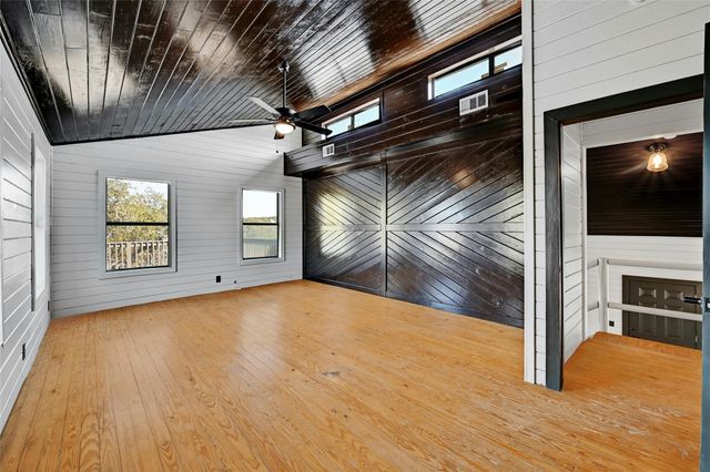 4016 McGregor LN, Dripping Springs, TX 78620